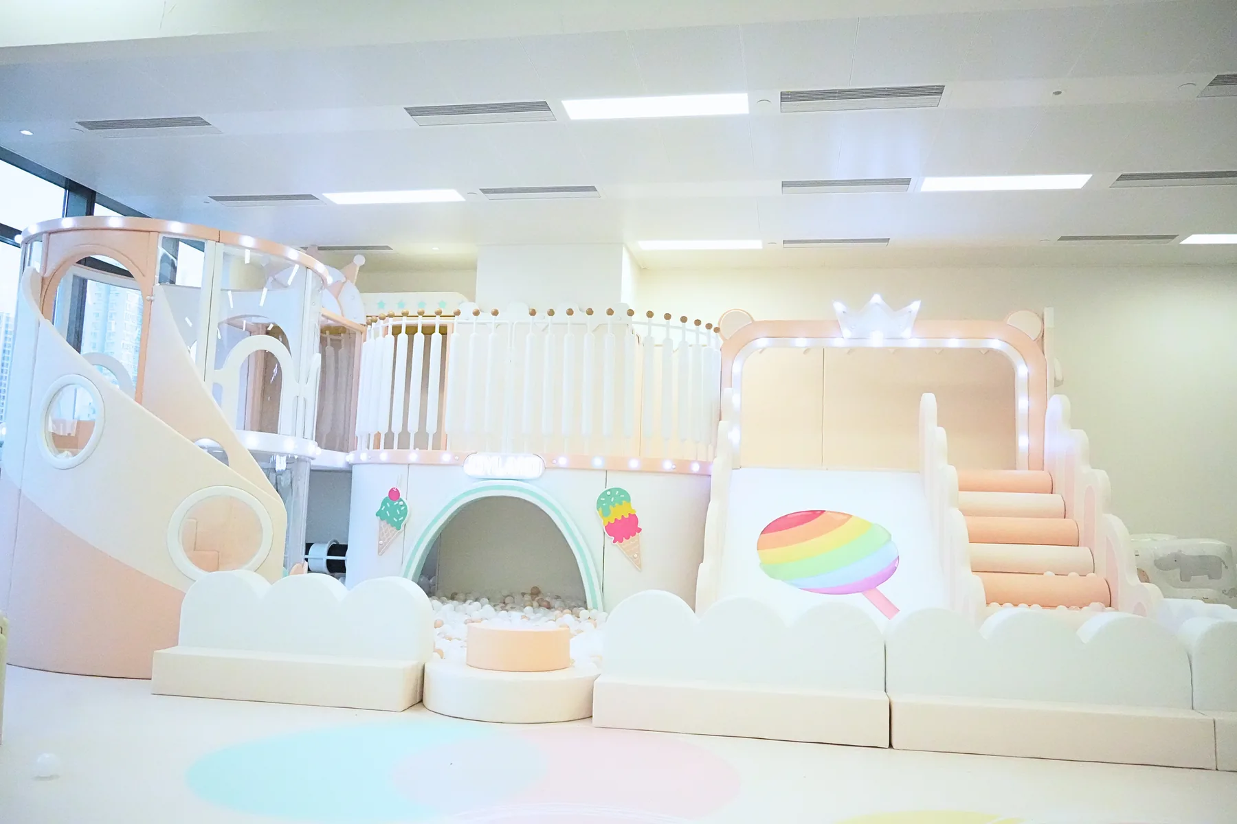 JOYLAND 主遊樂區